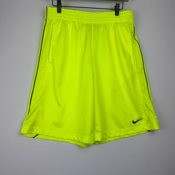 Nike | Men’s M Volt Yellow Dri-FIT Mesh Basketball Shorts - Picture 1 of 6
